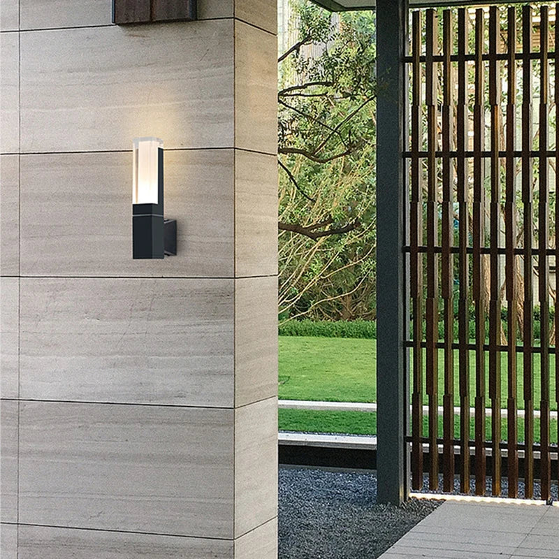 UrbanGlow - Aluminium-Acryl Minimalistische LED-Wandleuchte