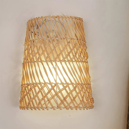 ArtisanElegance - Rattan Wandleuchte