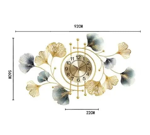 BlossomElegance - Floral Luxury Wanduhr