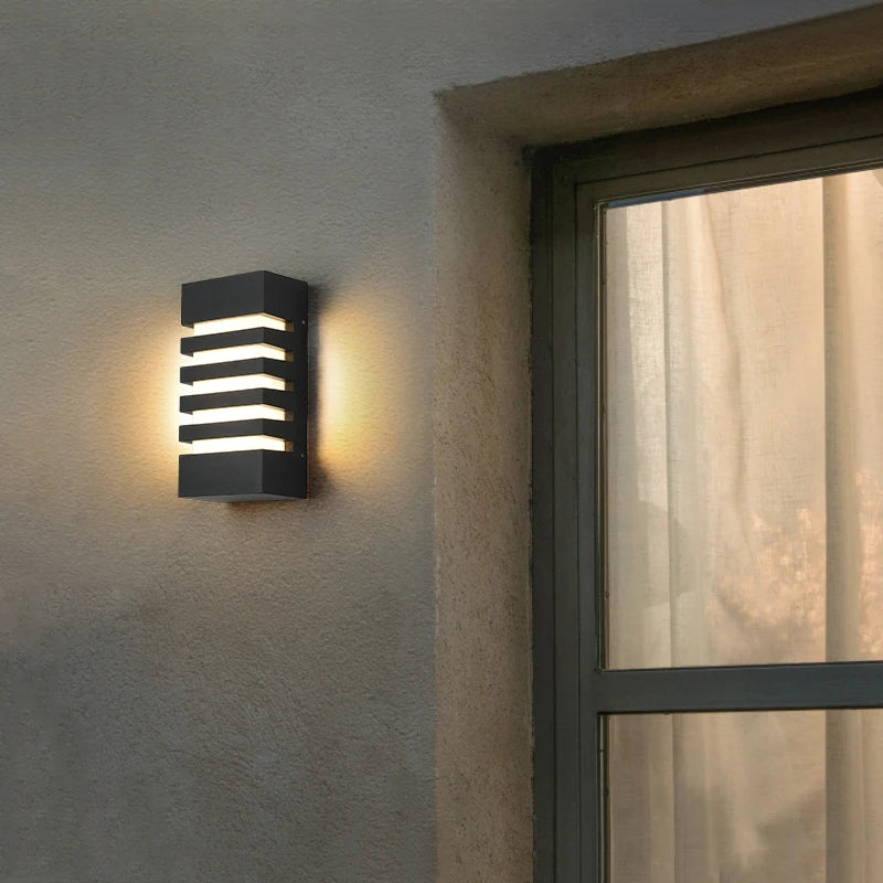 AlumiLuxe - Moderne Aluminium-Lampe