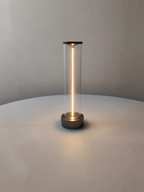 BasicShine - Minimalistische Tischlampe