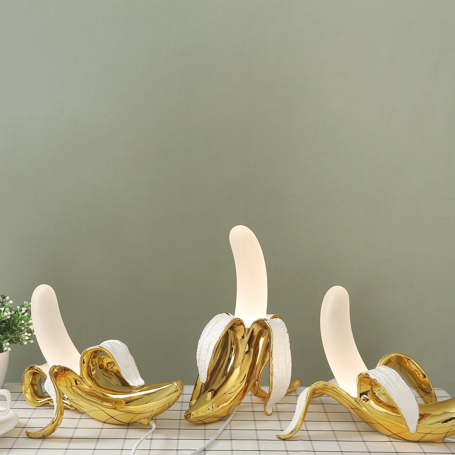 BananaShine  -  Chic Banana Lamps