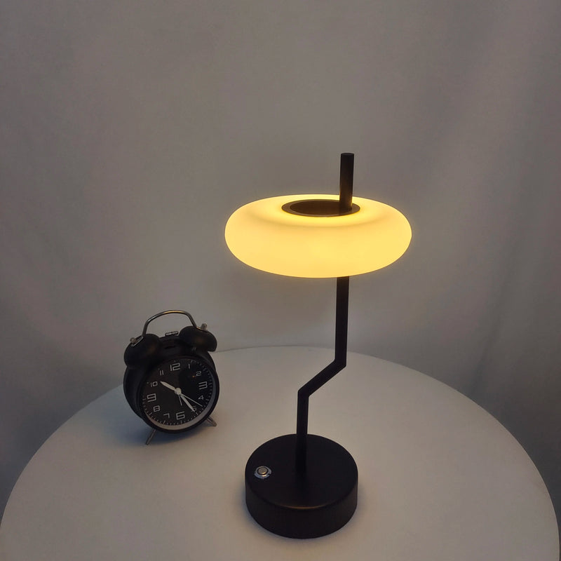 SwayGlow - Unregelmäßige drehbare moderne Lampe