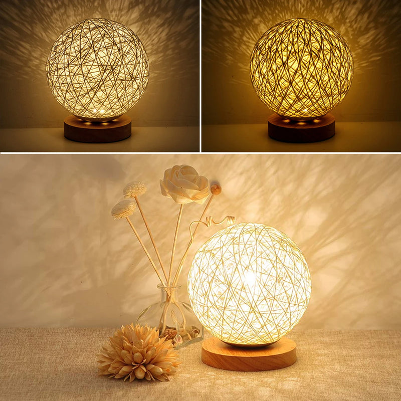 WovenGlow - Rattan Kugel Tischlampe