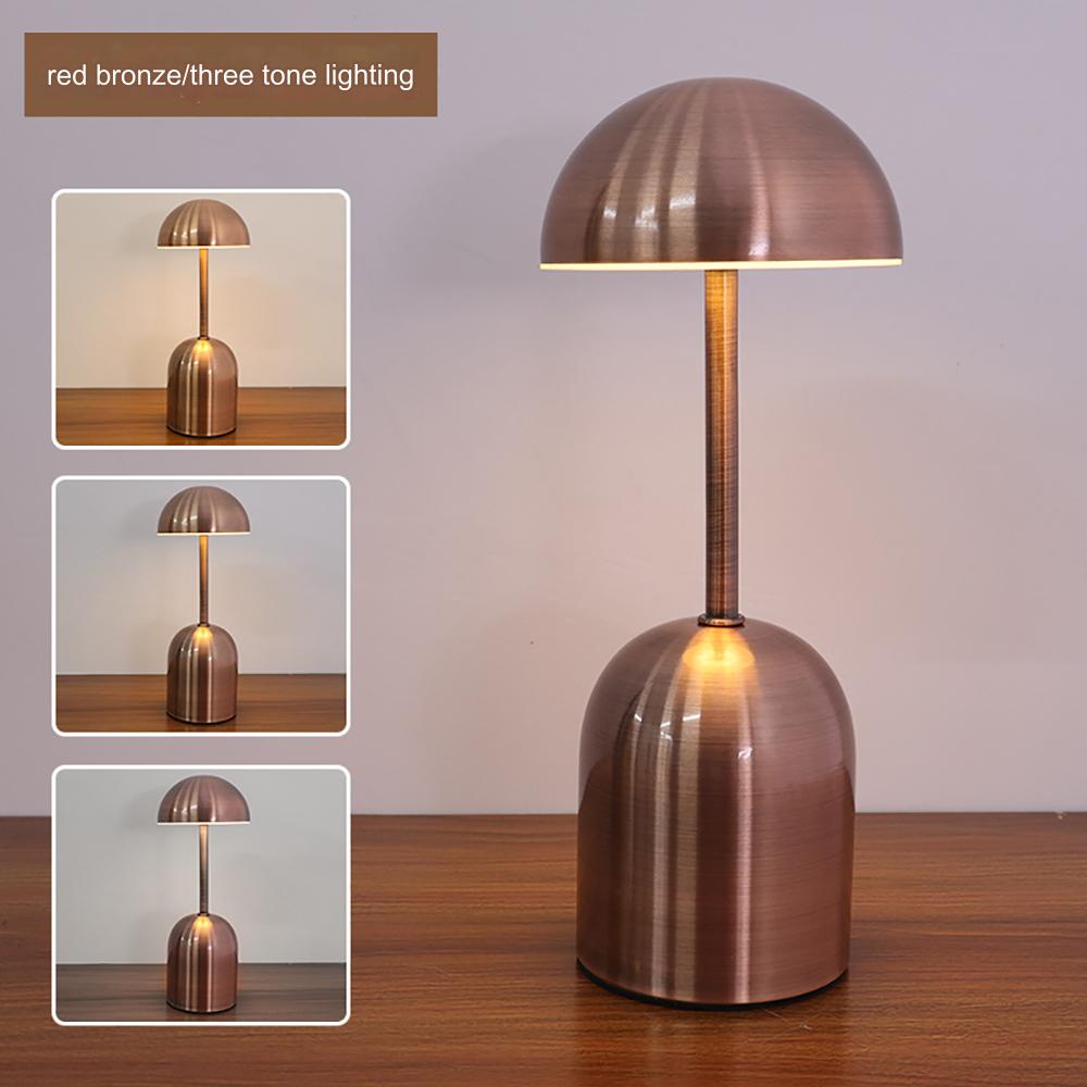 LuminaCrescent  - Dimmbare Tischlampe aus Metallj