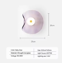 Minimalistische Wandleuchte aus nordischem Glas